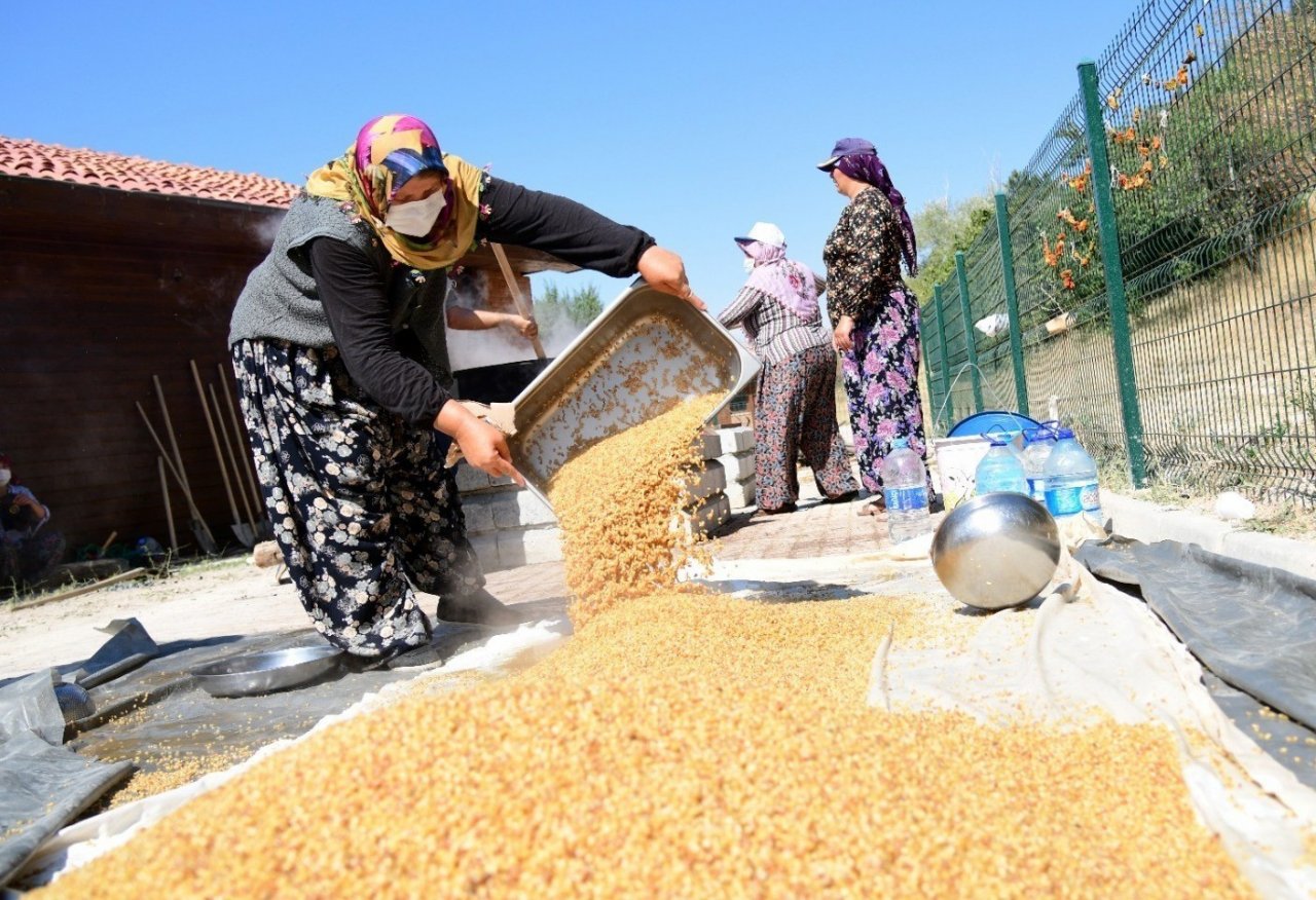 Erzincan’da bulgur kazanları kaynamaya başladı