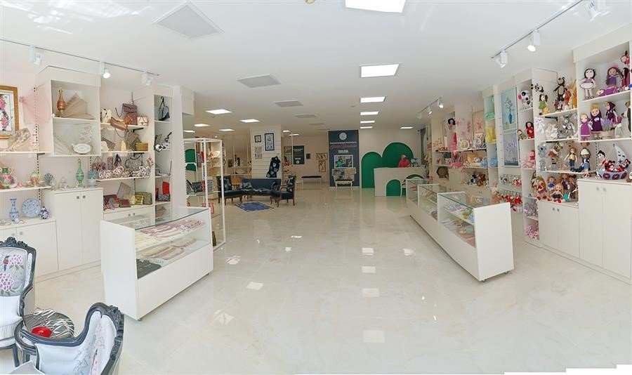 Gaziosmanpaşa’da el sanatları satış ofisleri kadınlara gelir kaynağı oldu