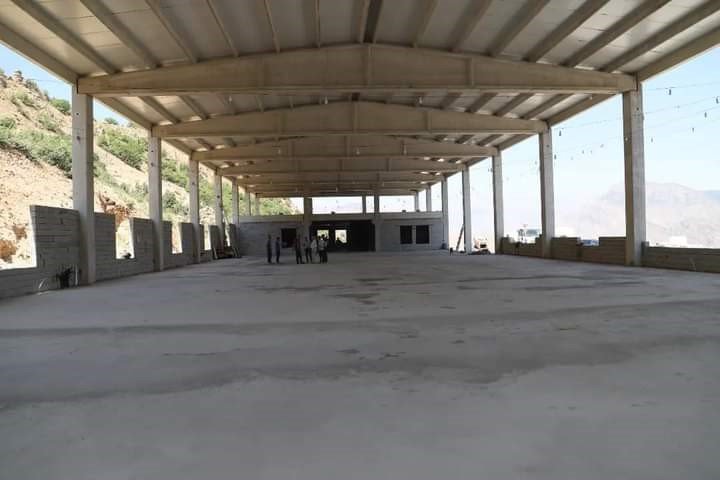 Çukurca Belediyesi düğün salonunda çalışmalar devam ediyor