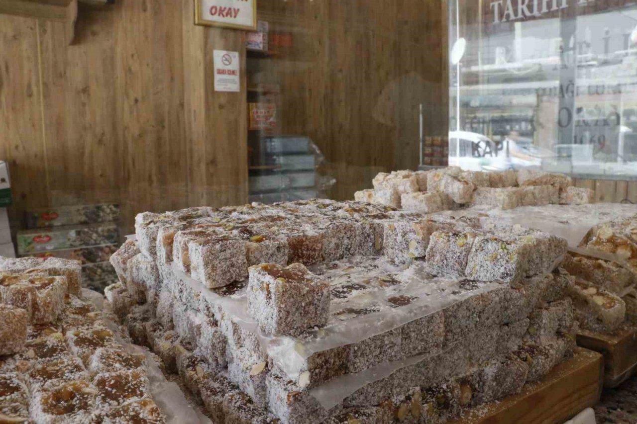 81’ilden talep görüyor: Yayladağı lokumu 60 yıldır üretiliyor