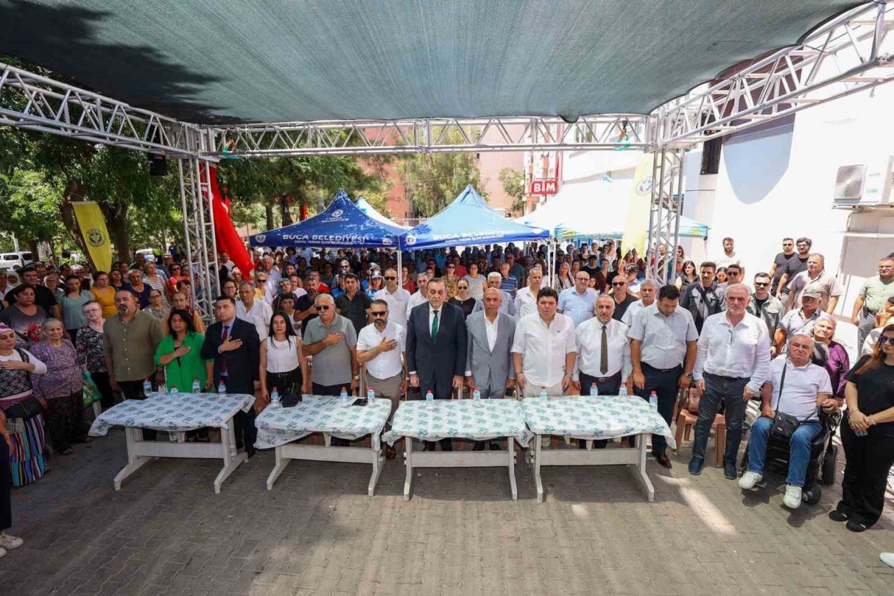 Buca’da aşure dualarla karıldı