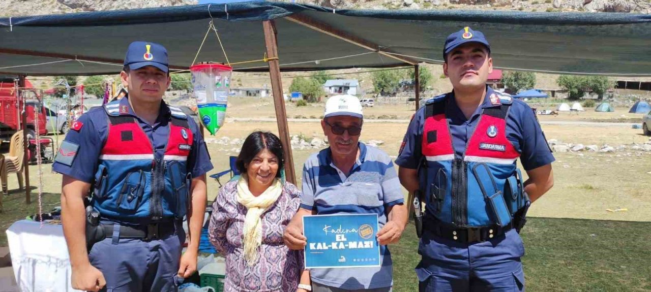 Jandarma şenlikte “kadına şiddette” dikkat çekti