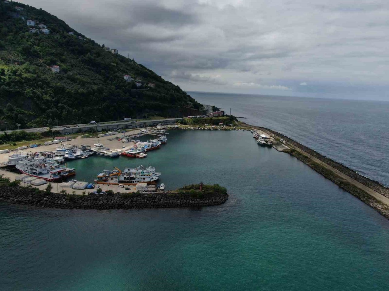 Denizlerde balık avı yasağı 1 ay sonra bitiyor