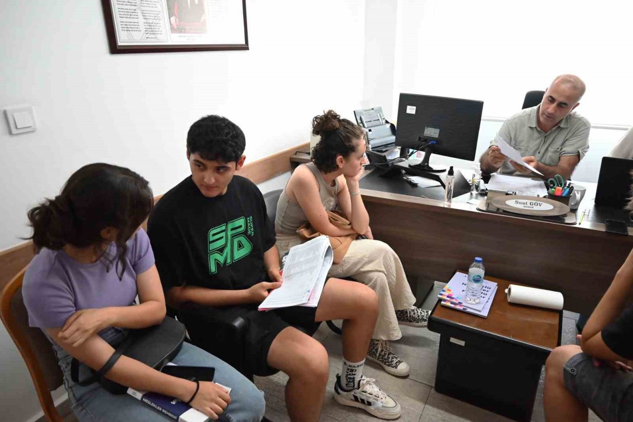 Öğrencilere ücretsiz üniversite tercih danışmanlığı