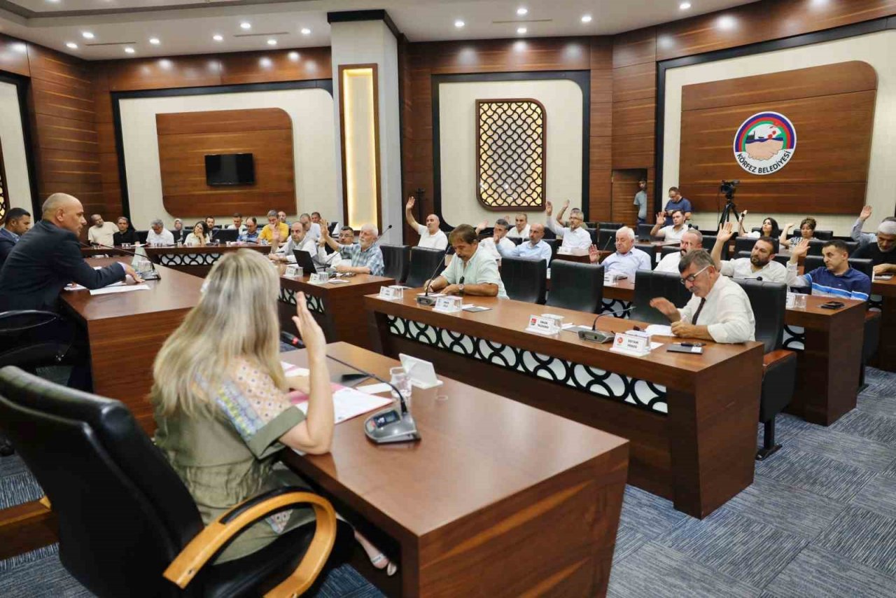 Körfez’de meclis toplantısında müjdeler peş peşe geldi