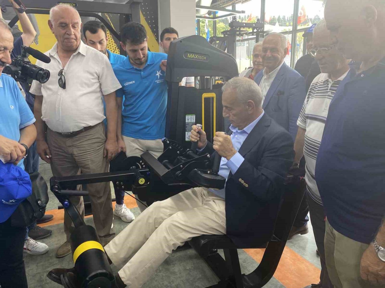 Küçükçekmece’de Halkalı Gençlik Merkezi’nin açılışı yapıldı