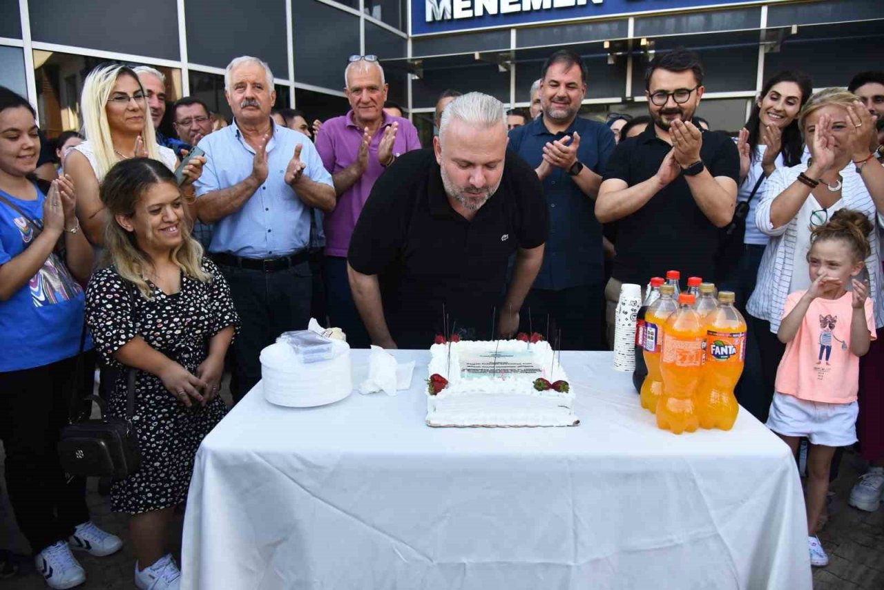 Başkan Pehlivan’a sürpriz kutlama