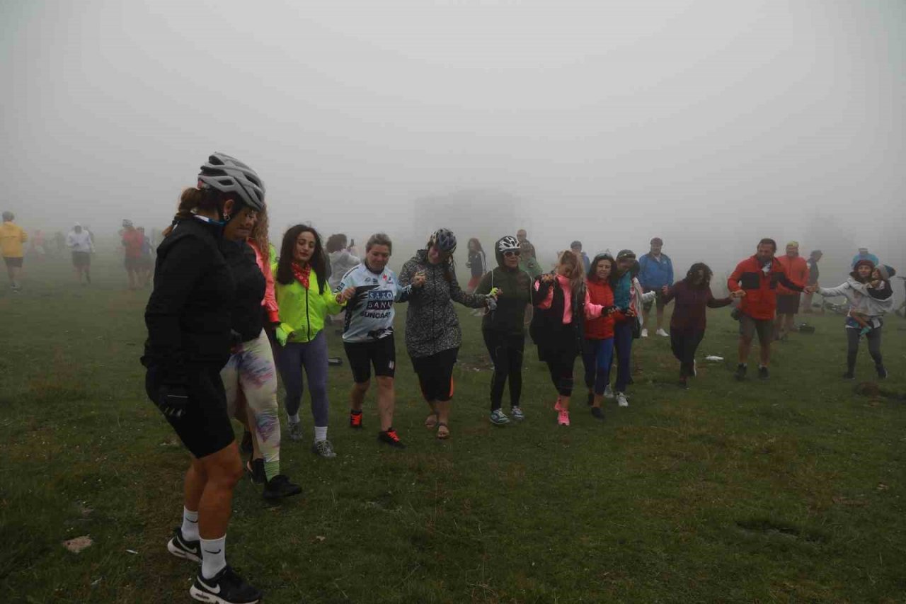Bisiklet tutkunları Ordu yaylalarına renk kattı