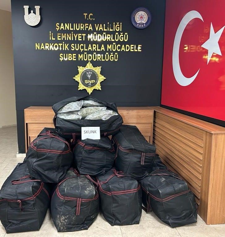 Durdurulan araçtan 177 kilo uyuşturucu çıktı