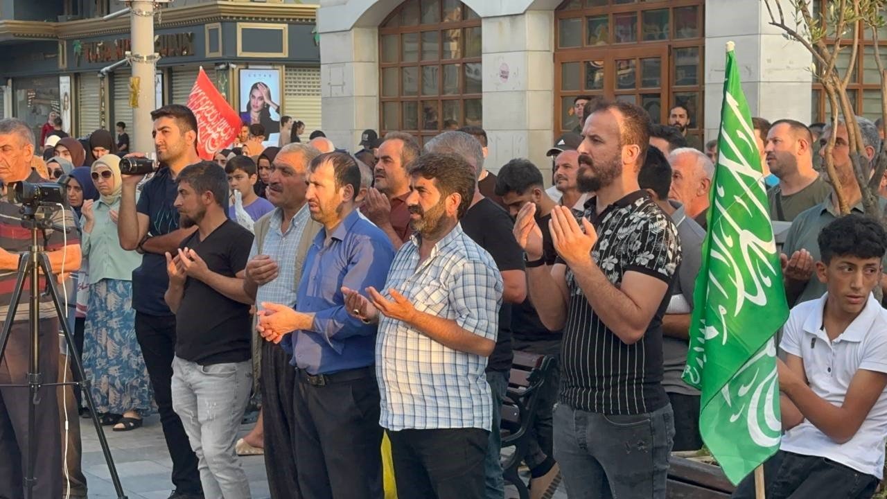 Sultanbeyli’de STK’lardan “Kuran’a saygı” açıklaması