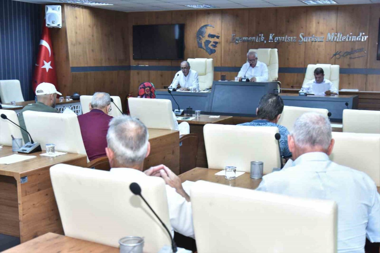 Karmil: “İlçe merkezimizde kapsamlı yol çalışmalarımızı başlatıyoruz”