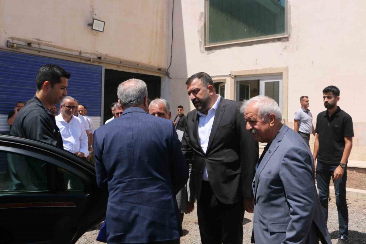 Vali Su, OSB’de faaliyet gösteren fabrikaları inceledi