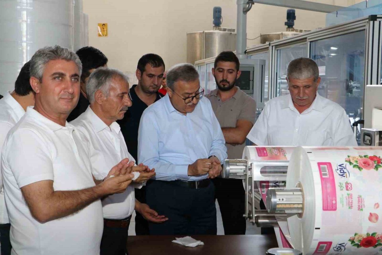 Vali Su, OSB’de faaliyet gösteren fabrikaları inceledi