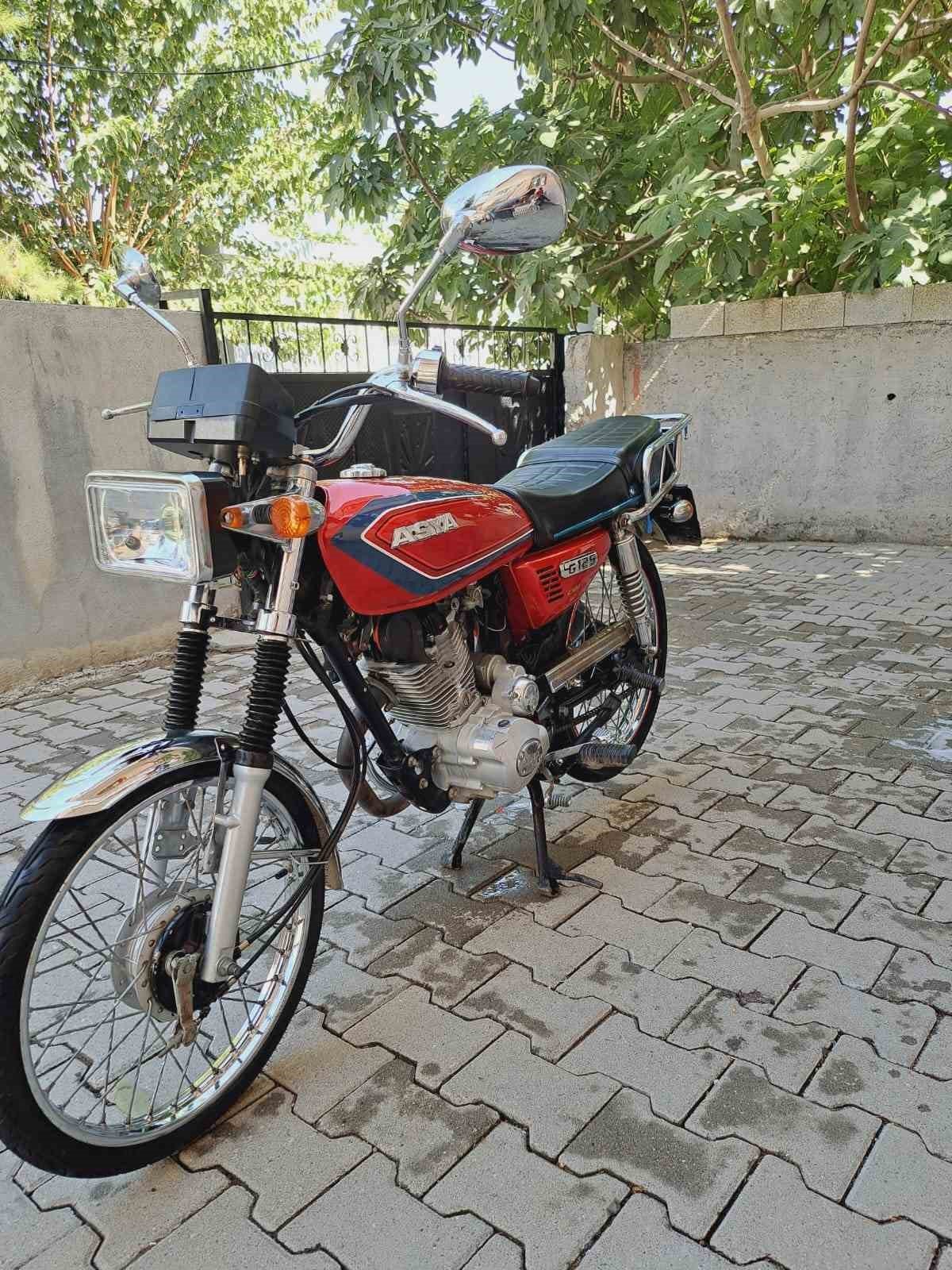 Park halindeki motosiklet çalındı