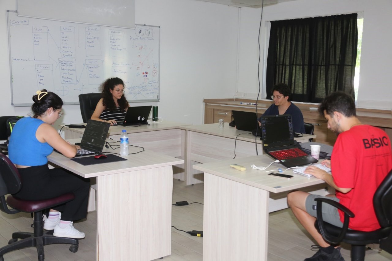 Yeni nesil staj: Öğrenci firmaya gitmiyor, firma öğrenciye geliyor