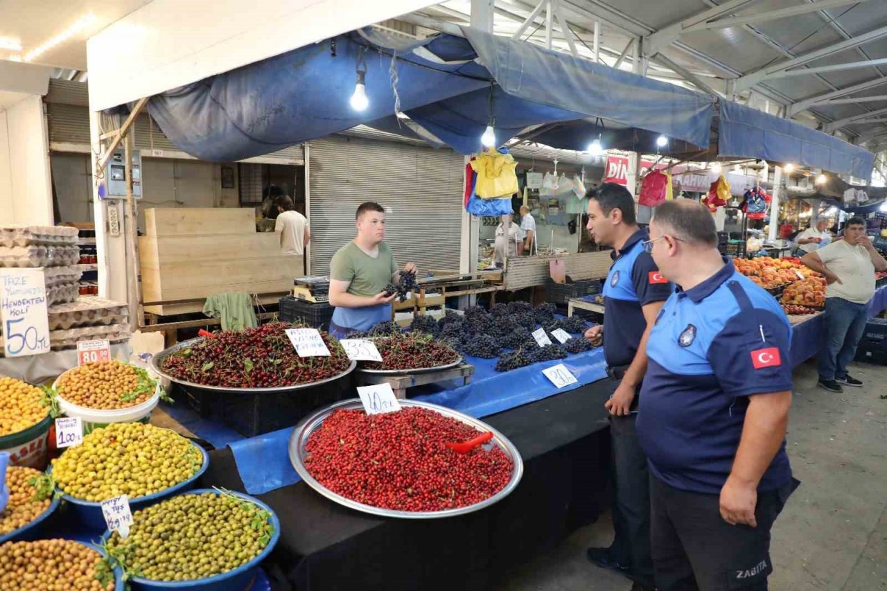 Akyazı’da pazaryeri denetimleri sürüyor