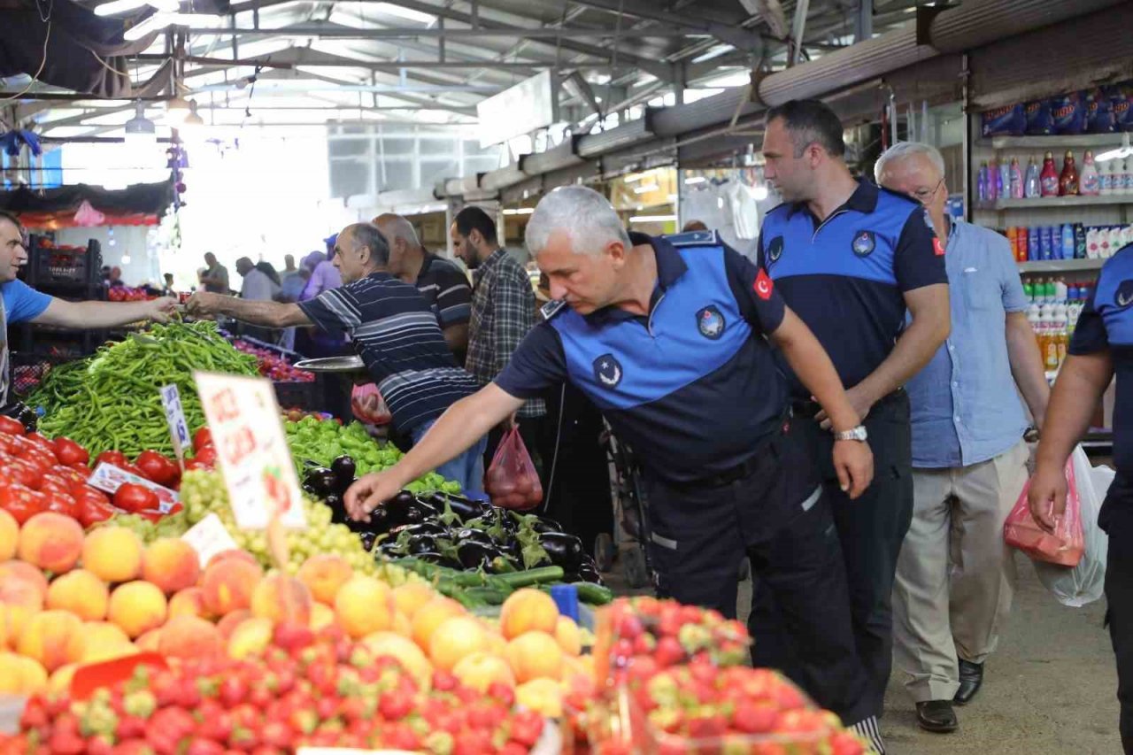 Akyazı’da pazaryeri denetimleri sürüyor