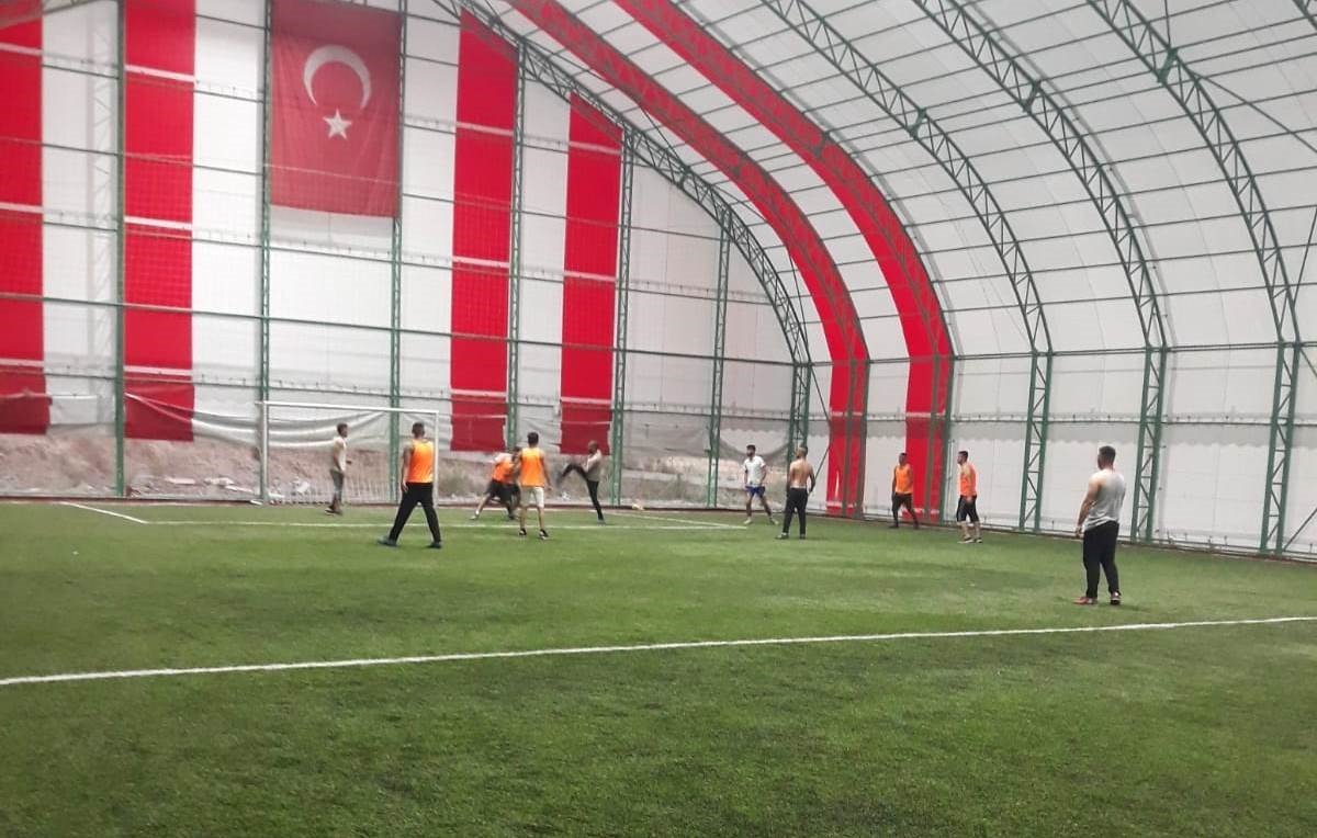 Altıntaş’ta halı futbol turnuvası