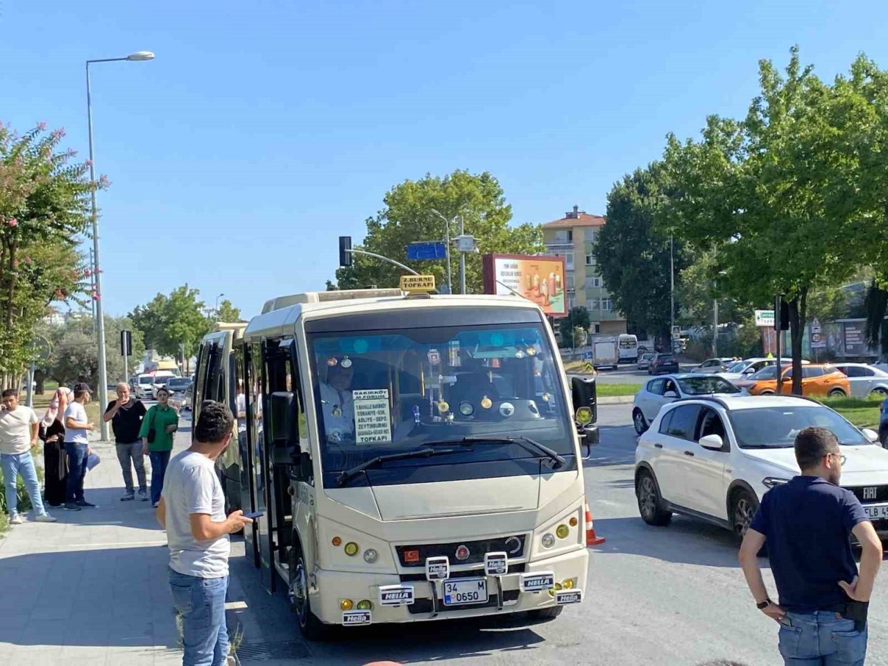 Bakırköy’de kemer takmayınca ceza kesilen minibüsçüden "Havalar çok sıcak" savunması