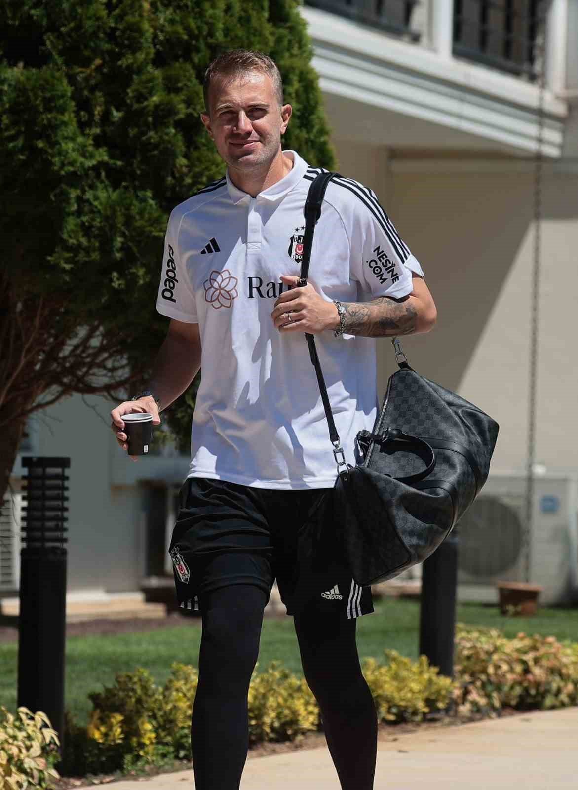 Beşiktaş’ın KF Tirana maçı kamp kadrosu açıklandı