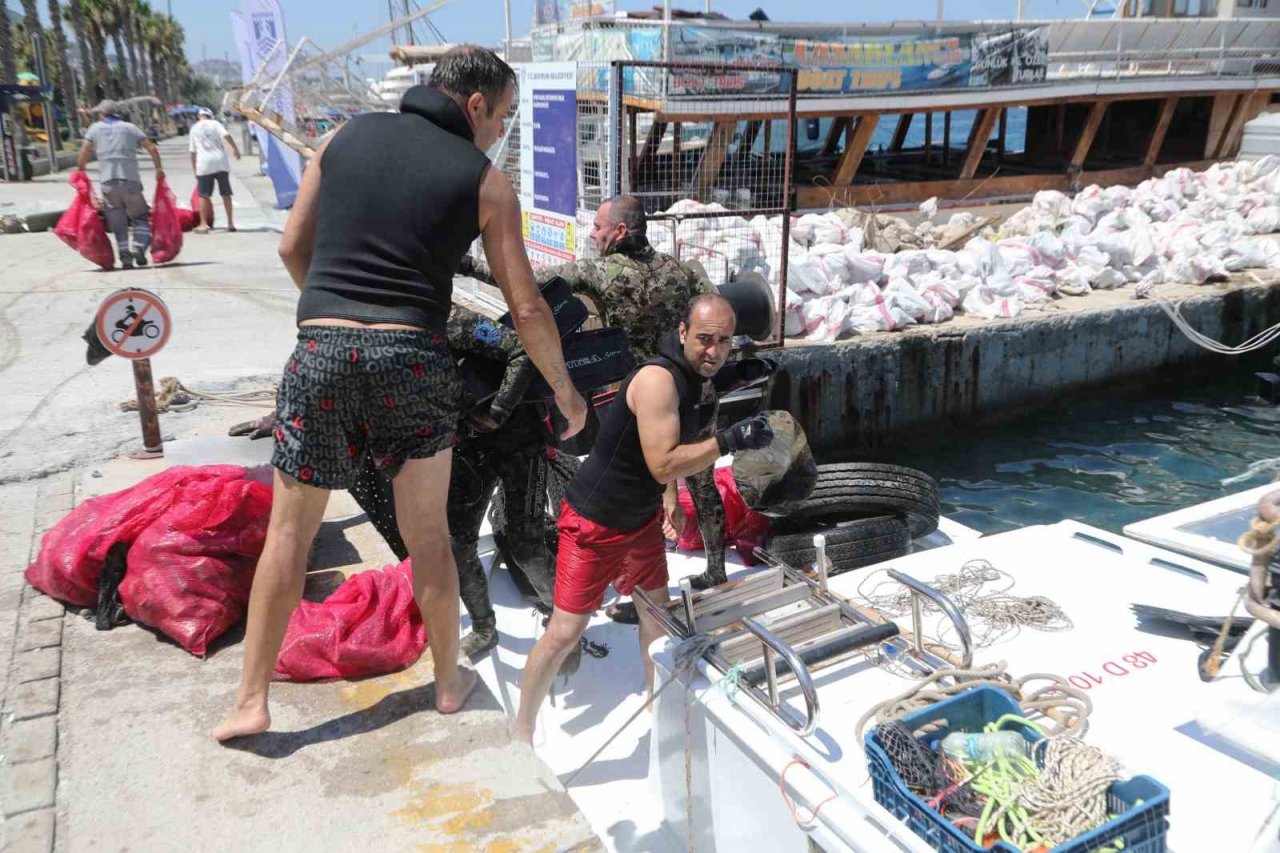 Denizin dibinden çıkanlar şok etti