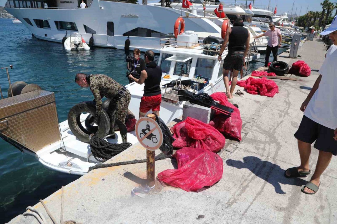 Denizin dibinden çıkanlar şok etti