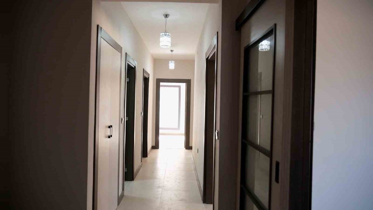 Bakan Özhaseki: “Adana’da 21 bin 21 konut inşa edilecek”