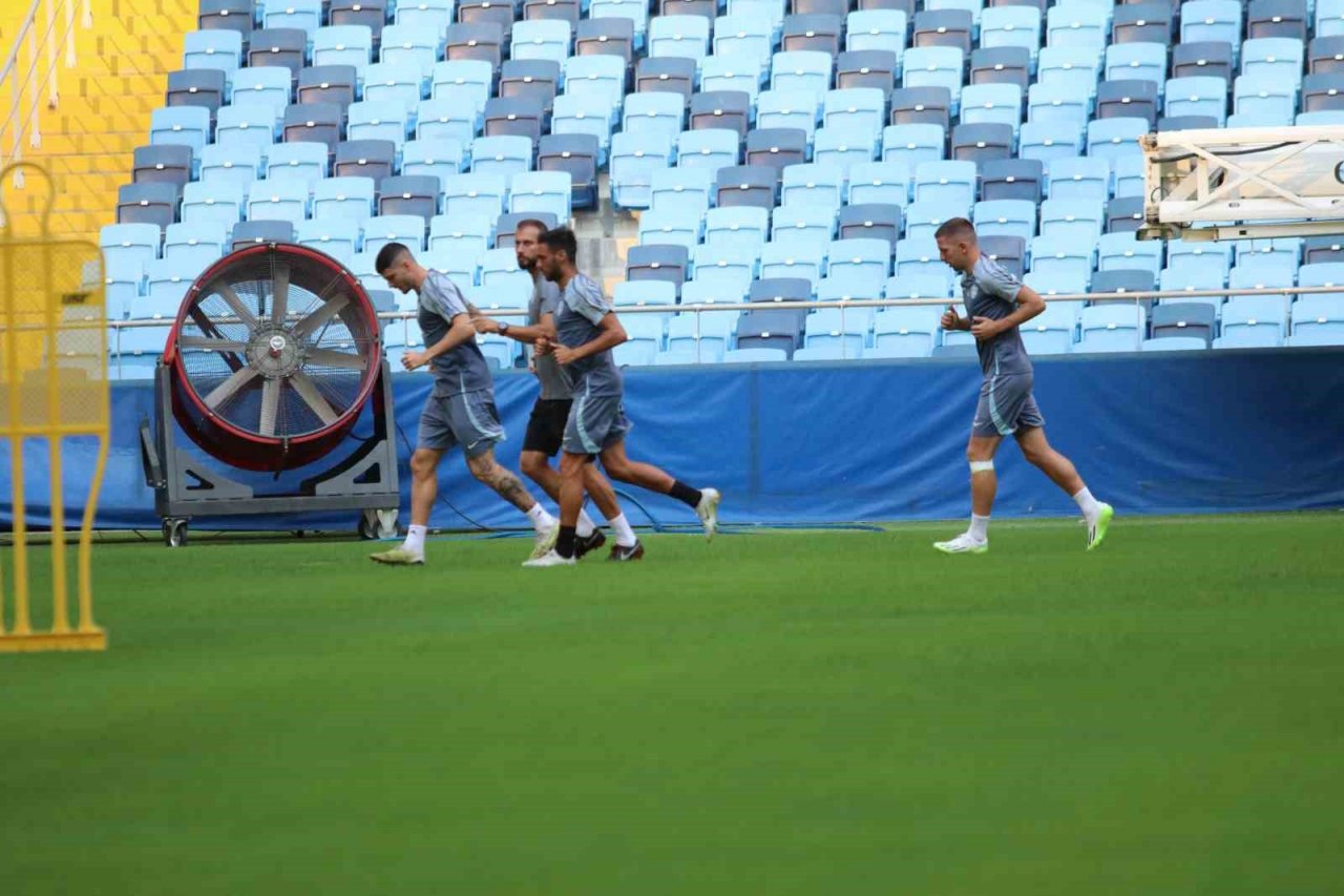 Andrea Mandorlini: “Çok zorlu bir karşılaşma bizi bekliyor”