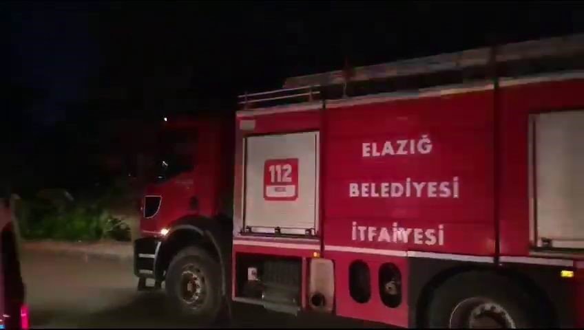 Elazığ’da trafo bomba gibi patladı