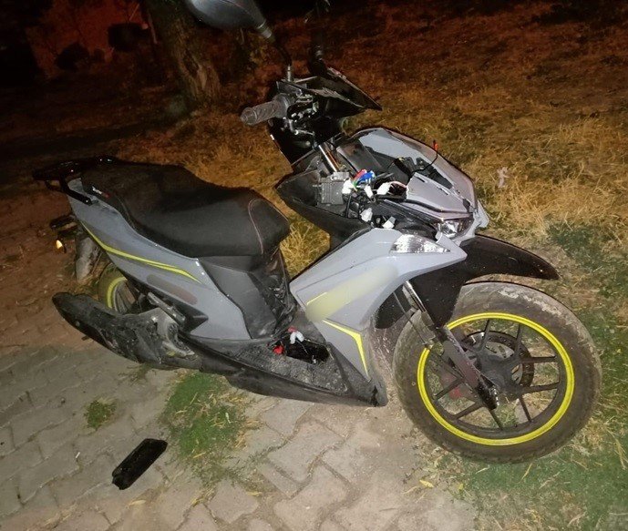 Motosiklet hırsızı yakayı ele verdi