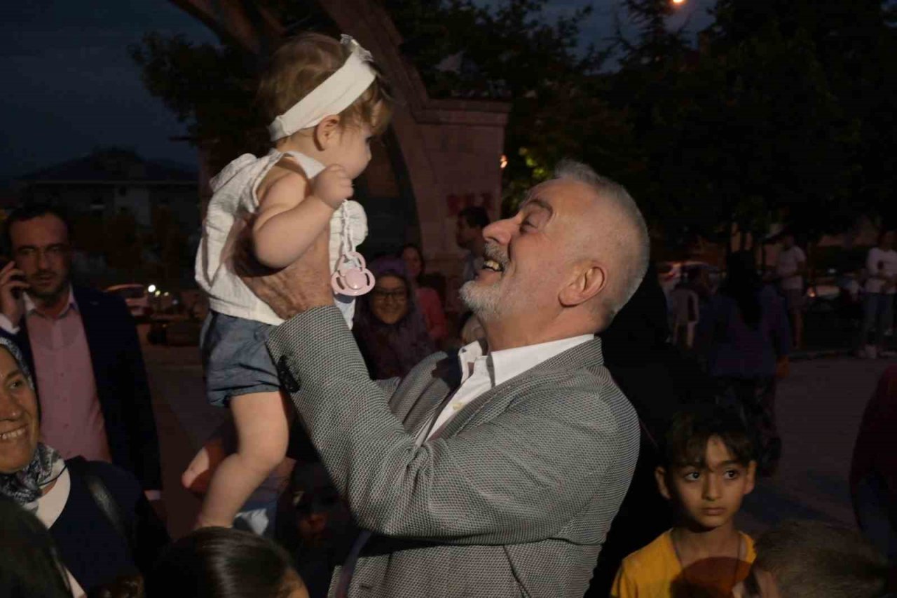 Isparta Belediyesi mahallelerde çocuk etkinlikleri düzenliyor