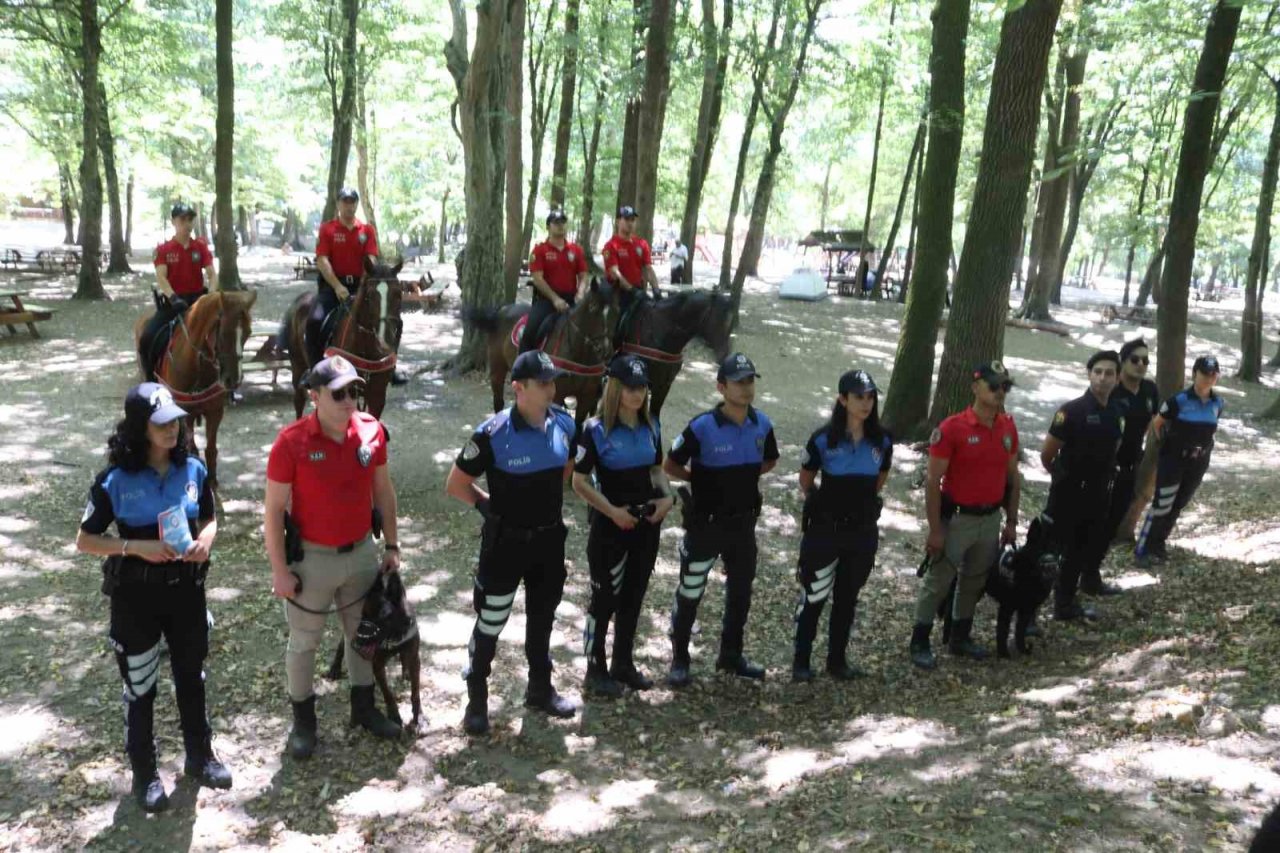 Belgrad Ormanı’nda yangınlara karşı atlı ve köpekli denetim