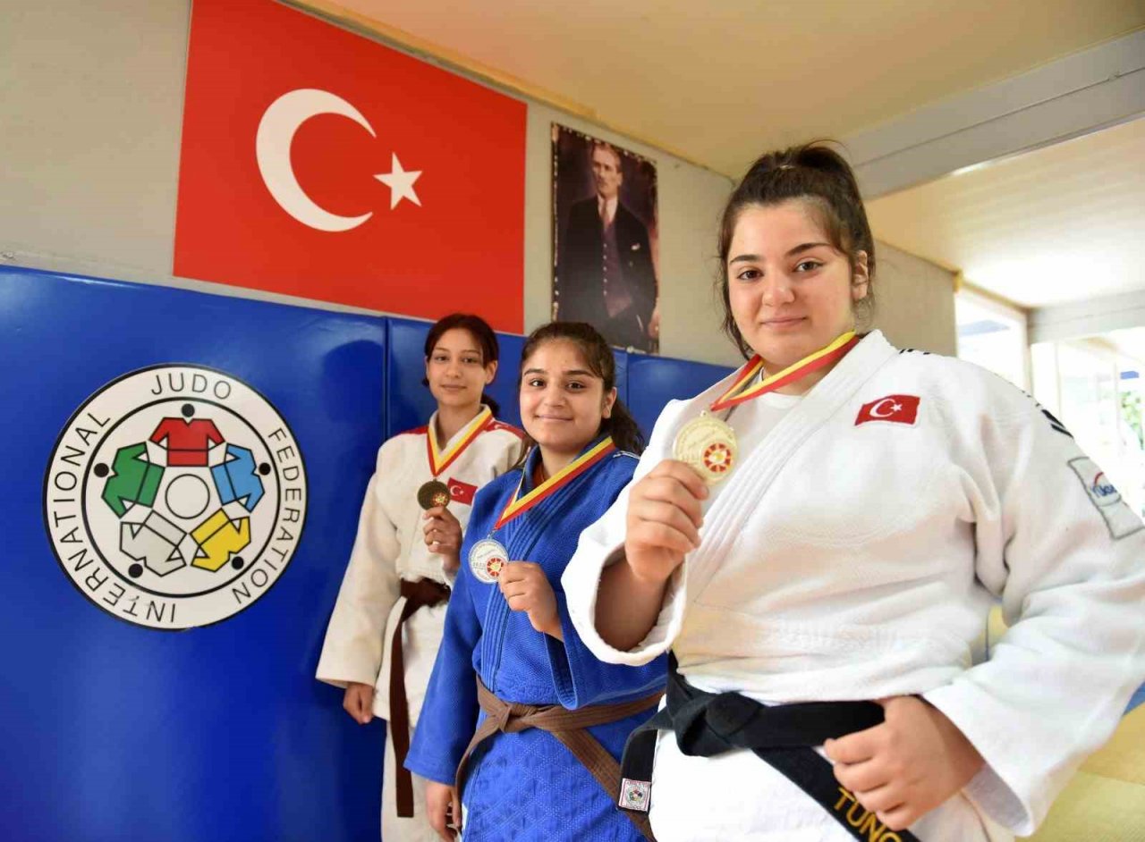 İzmir’in altın kızı Sema Mete