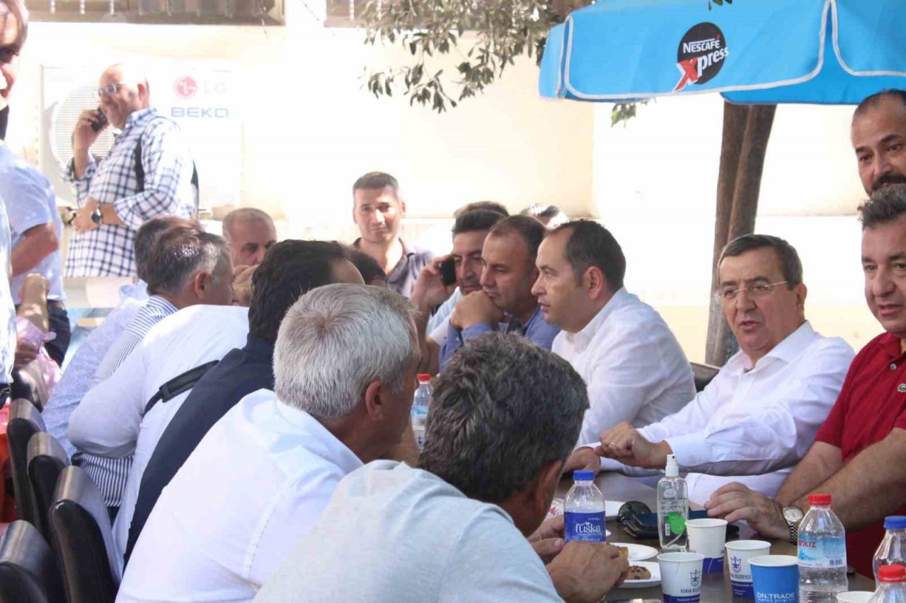 Narlıdere Belediye Başkanı canlı yayında beyin kanaması geçirdi