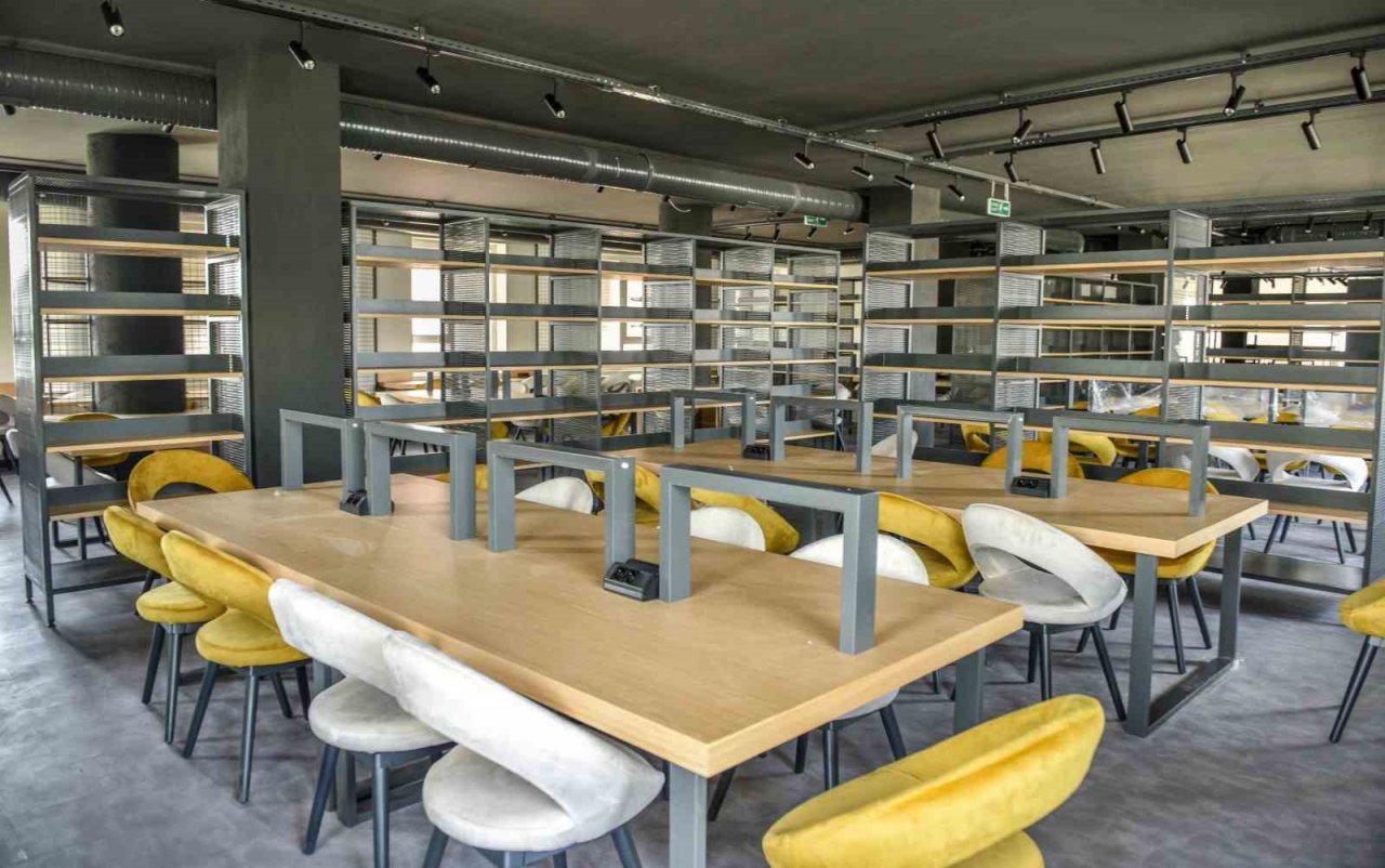 Dokuma semtine 2. Kütüphane