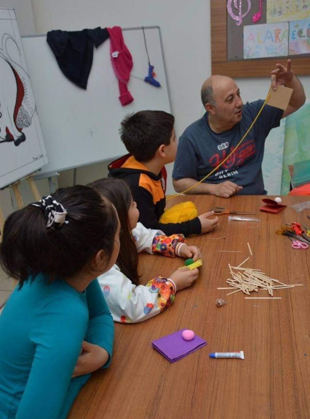 Çocuklara özel kukla atölyesi