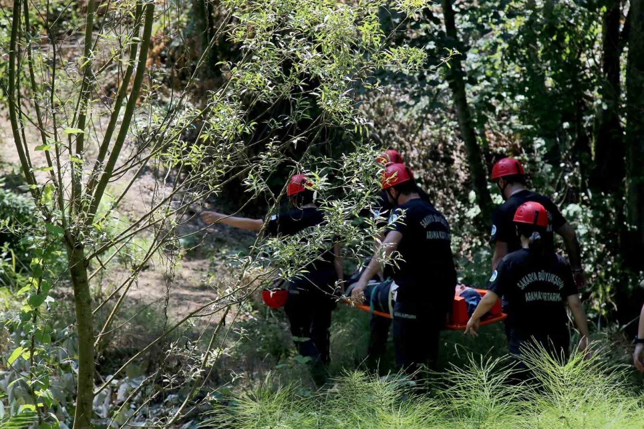 Sakarya Büyükşehir arama kurtarma ekipleri 38 kişiye ‘hayat’ oldu