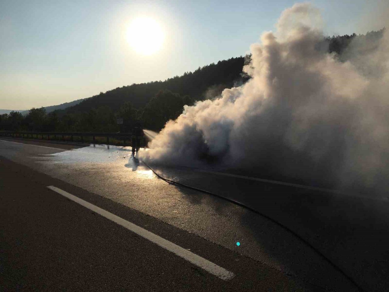 Lüks araçtan geriye hurda yığını kaldı
