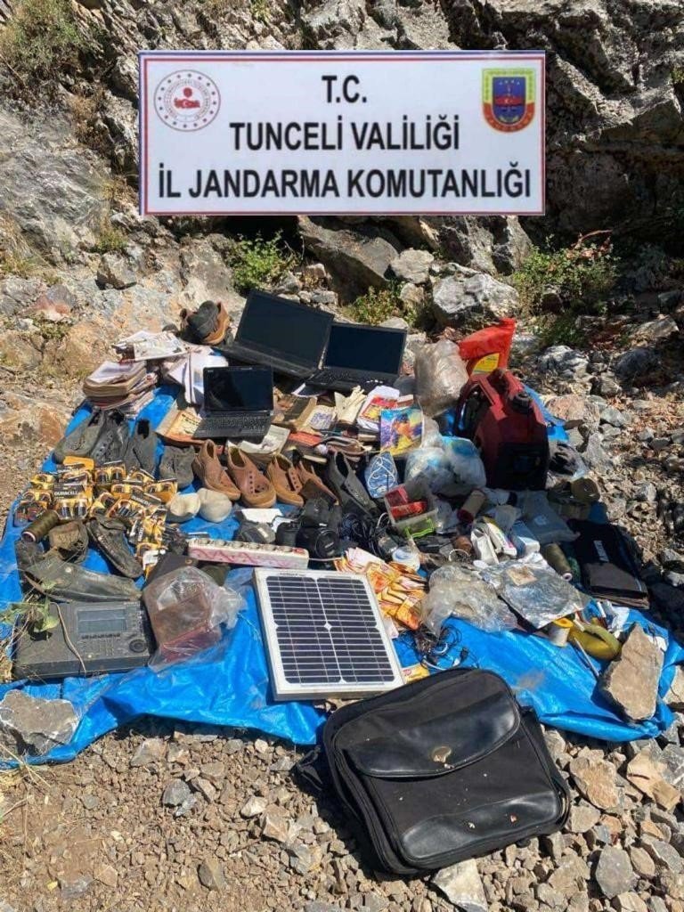 Tunceli’de 4 sığınakta çok sayıda mühimmat ele geçirildi