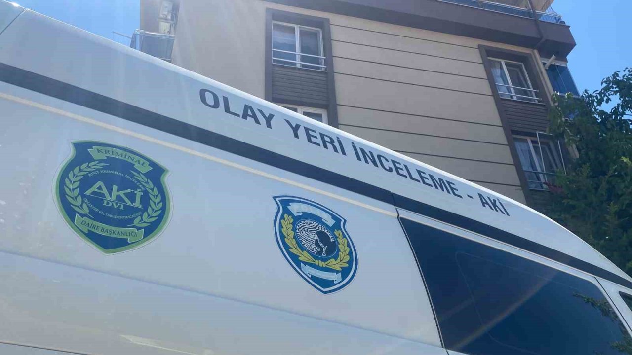 Eşi tarafından bıçaklanan yaşlı kadın ağır yaralandı