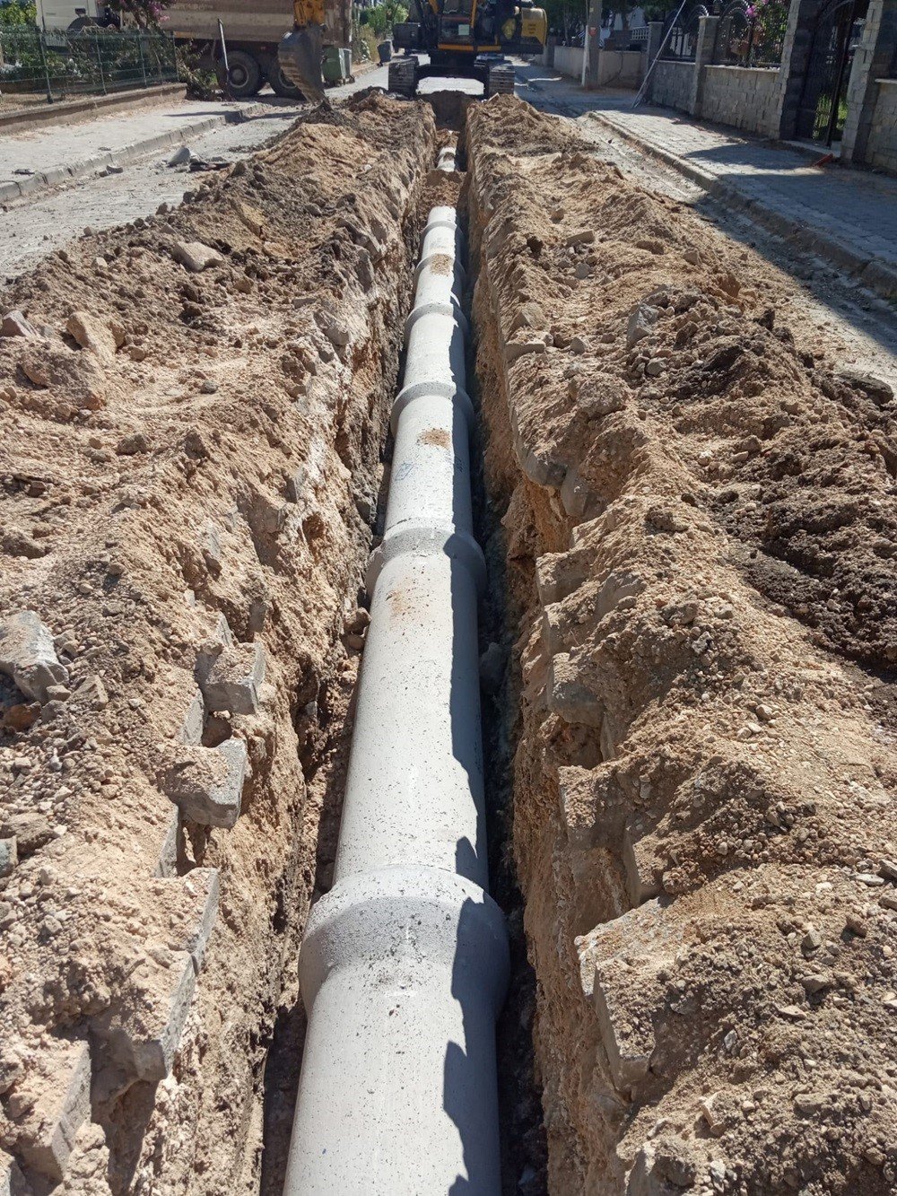 İsmetpaşa Mahallesi’ne kanalizasyon ve yağmur suyu hattı
