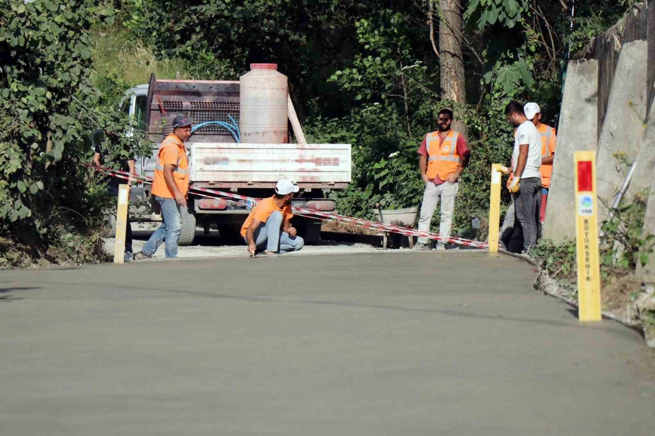 Bu güzelliği görebilmek için kilometrelerce yol yürüyorlar