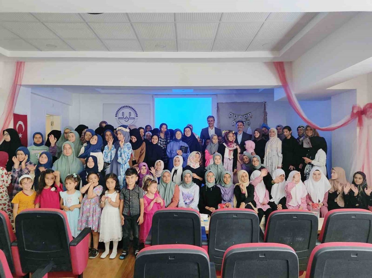 Kur’an Kursu öğrencileri ile aşure programı