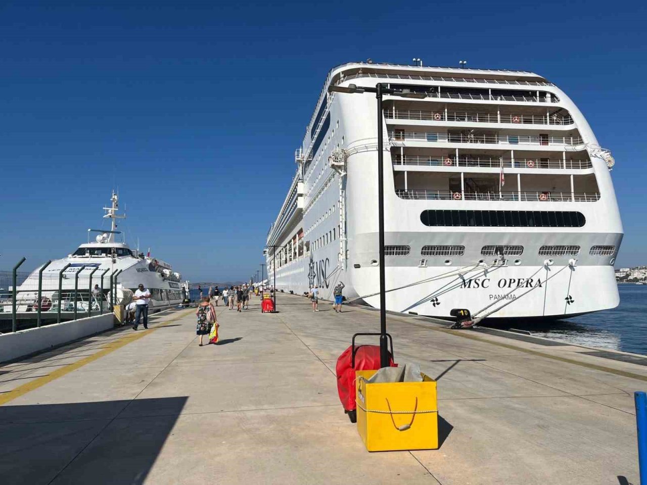 Bodrum’a 2 bin 422 yolcuyla geldi