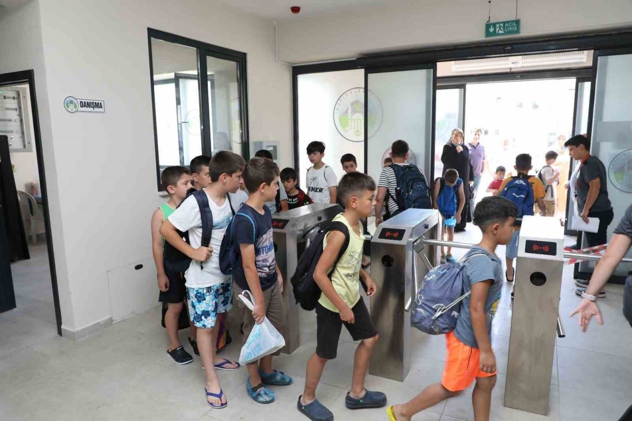 Akyazı’da yüzme bilmeyen kalmayacak