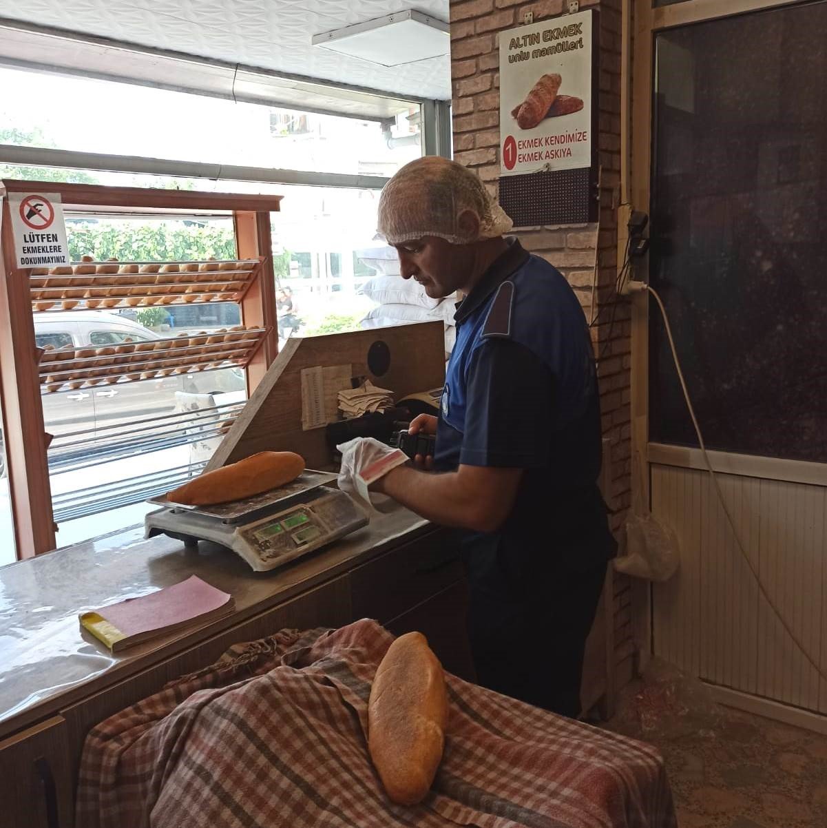 Altınova’da zabıtadan fırın denetim