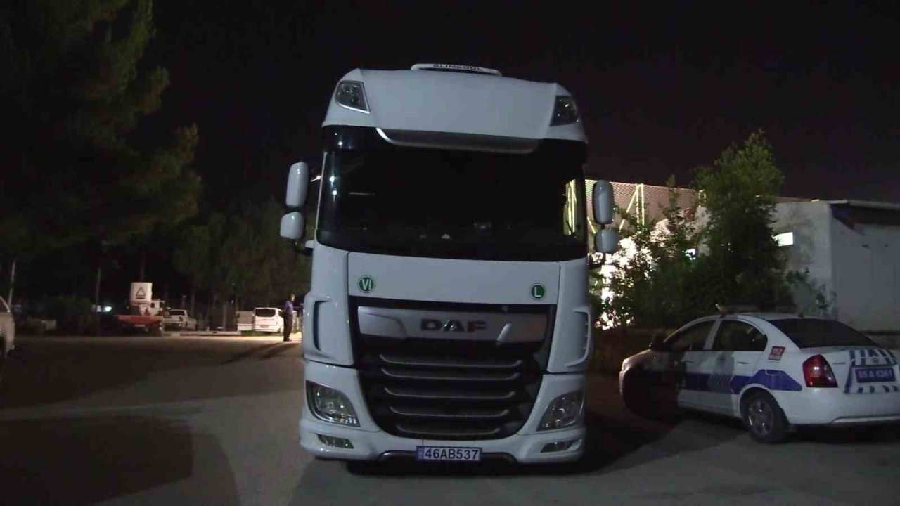 Amasya’da tırda 70 kaçak göçmen yakalandı