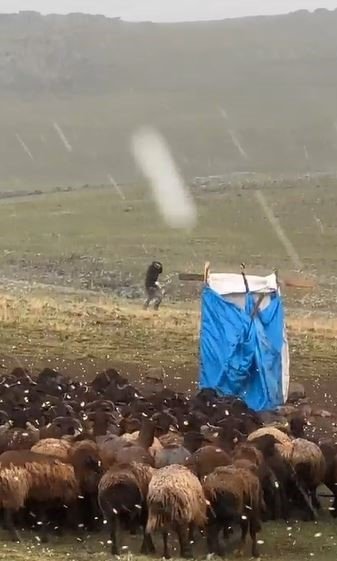 Ardahan’da misket büyüklüğünde dolu yağdı