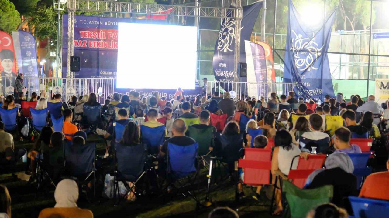 Tekstil Park’ta “Hababam Sınıfı” gecesi yaşandı