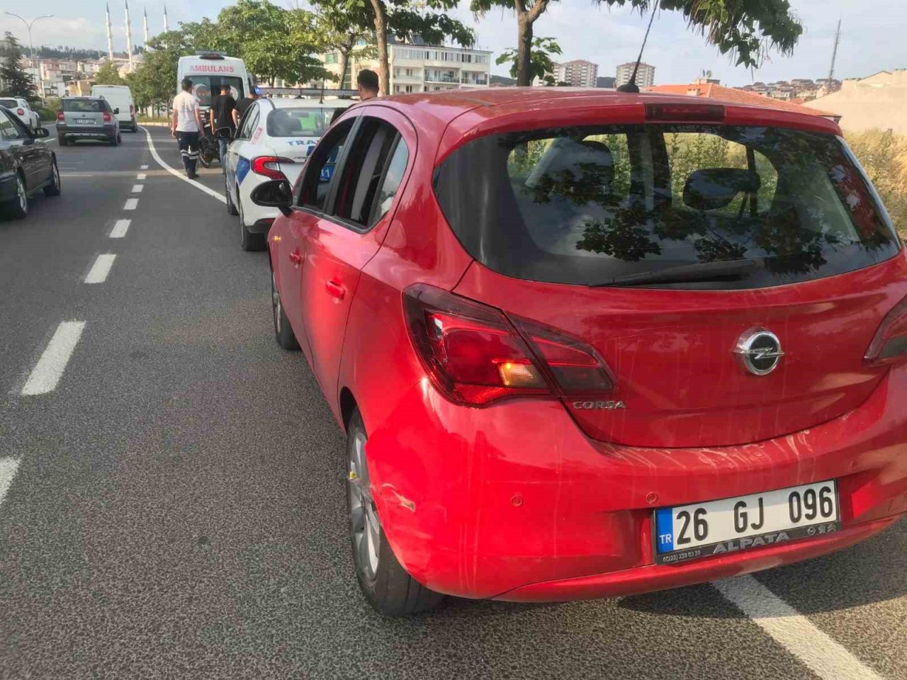 Bilecik’te otomobil ile motosikletin çarpışması sonucu 1 kişi yaralandı